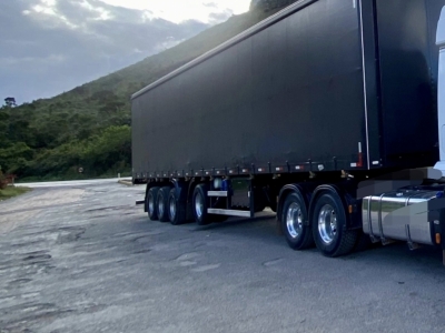 Vendo Transporte de cargas e turismo 