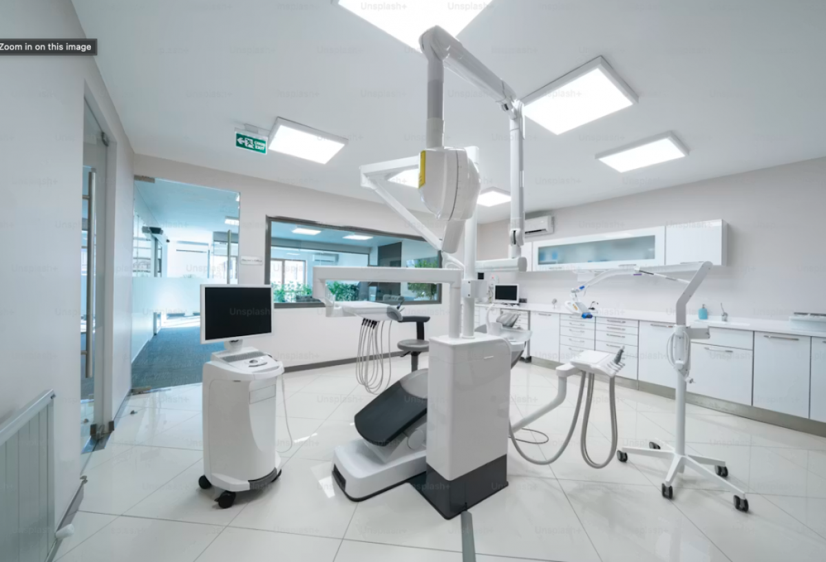 Importadora e distribuidora de produtos médicos hospitalares , cosméticos, produtos odontológicos  e produtos de perfumaria