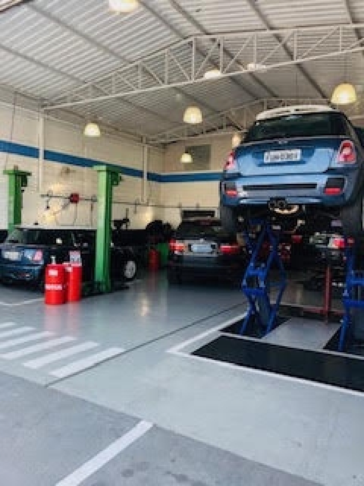OFICINA MECÂNICA PREMIUM  - TOTALMENTE EQUIPADA - COM CLIENTELA FIEL E RECORRENTE