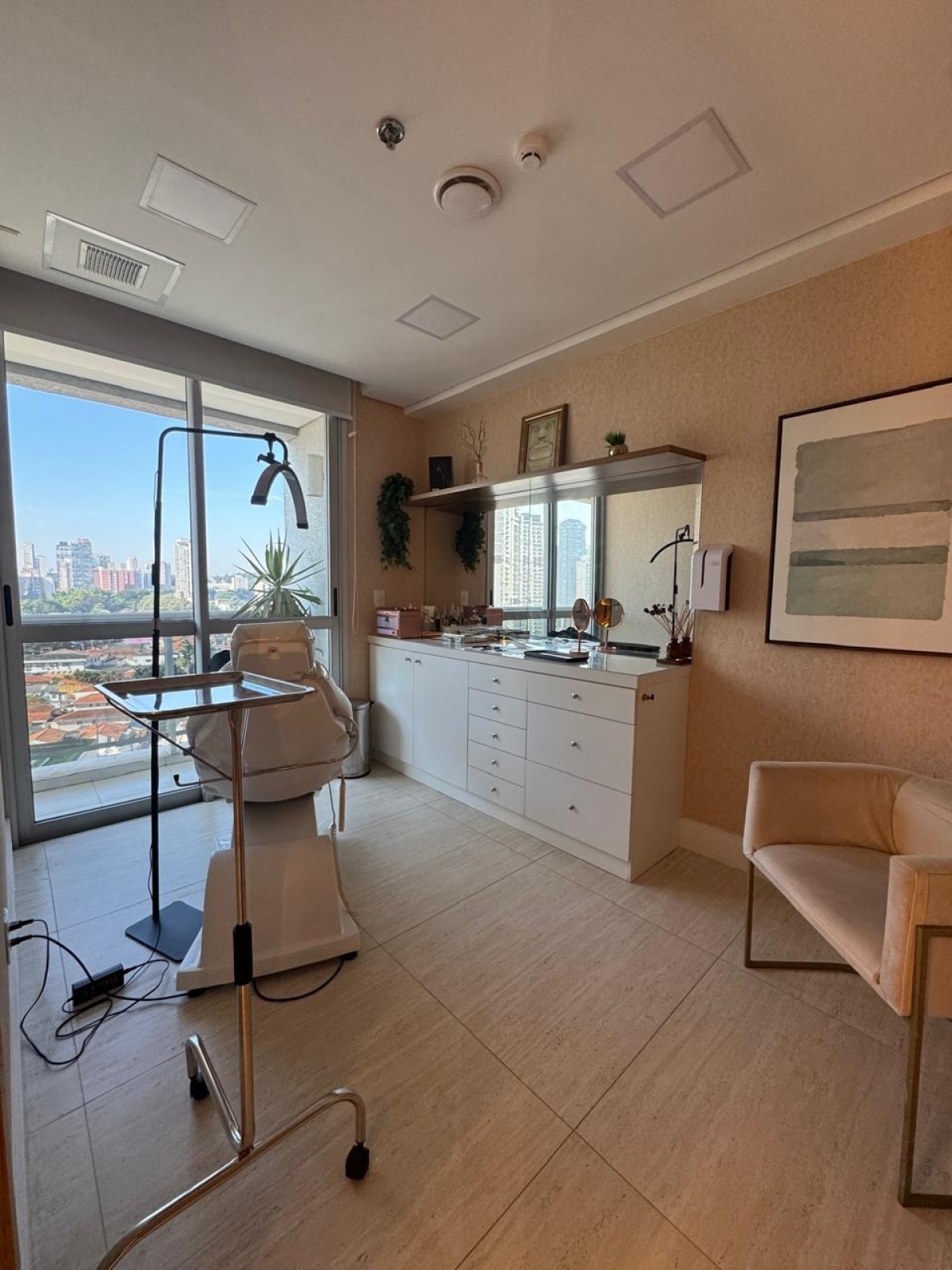 CLÍNICA DE ESTÉTICA COMPLETA À VENDA | REGIÃO DO MORUMBI – SÃO PAULO