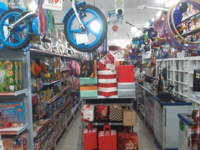 Brinquedos, Papelaria, Artigos de Época, Utilidades, Embalagens e Diversos