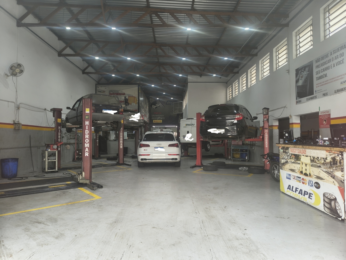 Centro automotivo vendas peças reparo veículos 
