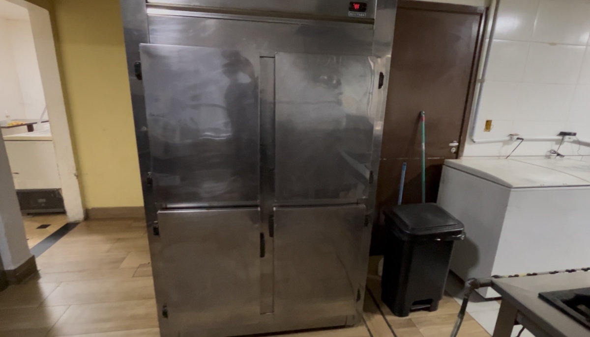 Restaurante completo à venda em Itajaí – em frente ao Shopping | 84 lugares | Cozinha completa | Pronto para trabalhar