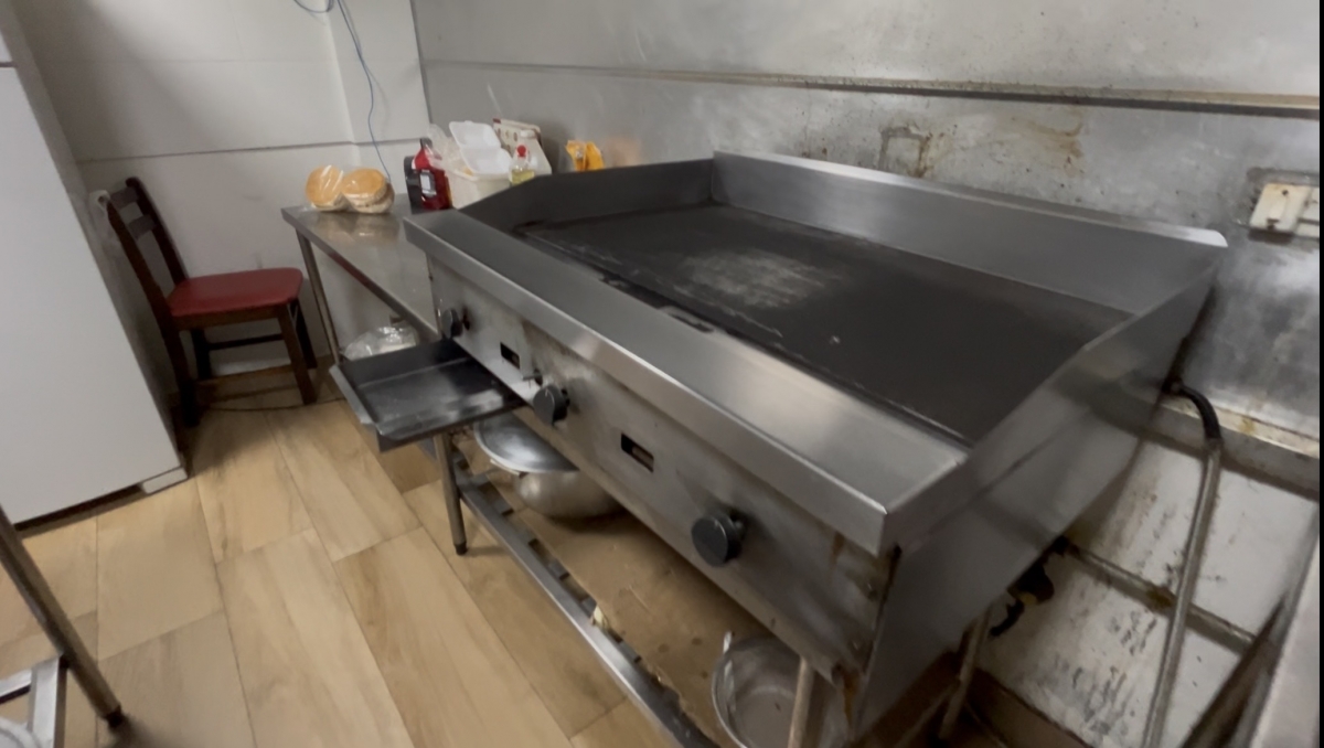 Restaurante completo à venda em Itajaí – em frente ao Shopping | 84 lugares | Cozinha completa | Pronto para trabalhar