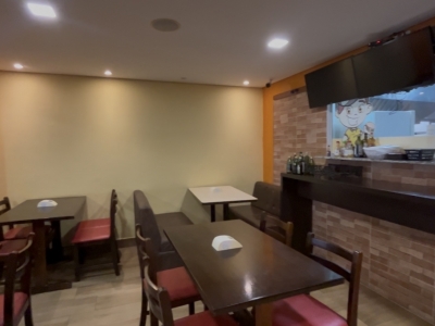 Restaurante completo à venda em Itajaí – em frente ao Shopping | 84 lugares | Cozinha completa | Pronto para trabalhar