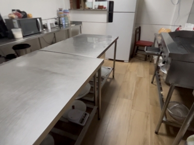 Restaurante completo à venda em Itajaí – em frente ao Shopping | 84 lugares | Cozinha completa | Pronto para trabalhar