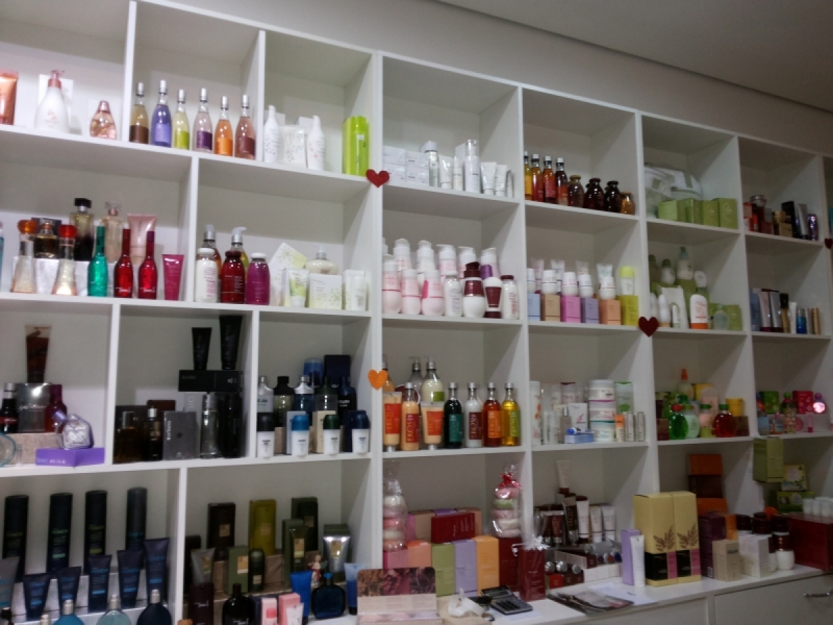 Vende-se Loja de Cosméticos Completa