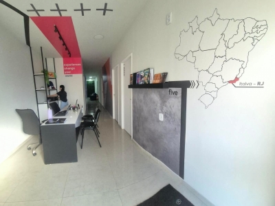 Vende-se escola de idiomas consolidada, com carteira ativa de alunos, estrutura completa nova