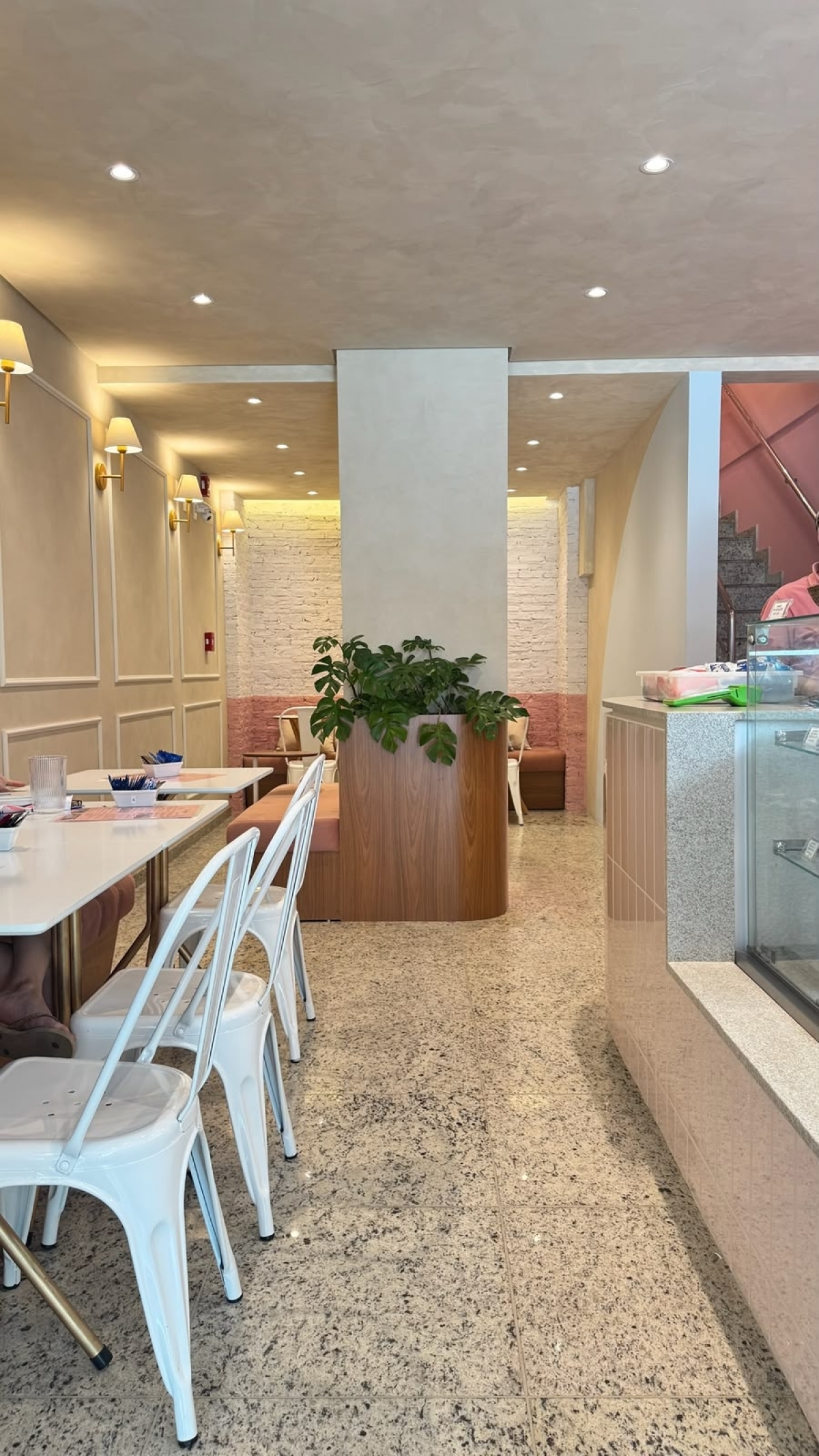 Cafeteria e Confeitaria no Vila da serra
