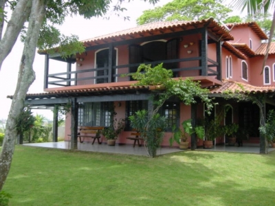 Casa para eventos - Pousada - 800m2 Construção em 5.000m2 terreno a beira da água