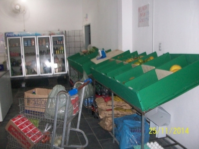 Mercadinho c/ área de 150M2, bem montado e sortido 